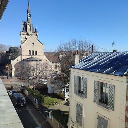 Appartamento La Vie En Blanc Et Noir Maisons-Laffitte Esterno foto